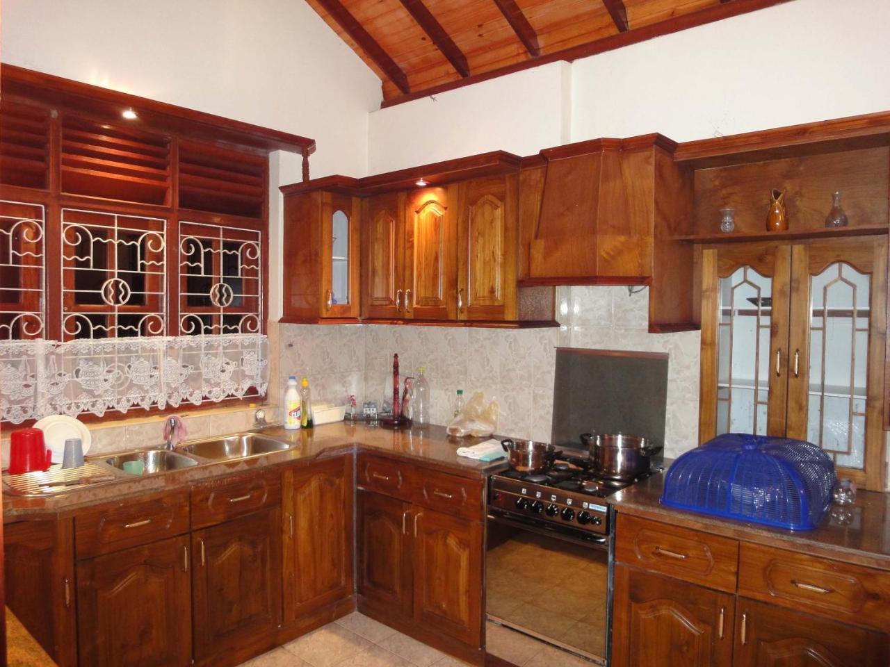 Lidwins Inn 15 Minutes To The Airport Negombo Eksteriør billede