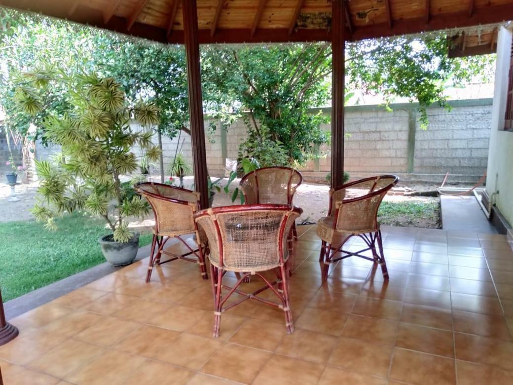 Lidwins Inn 15 Minutes To The Airport Negombo Eksteriør billede